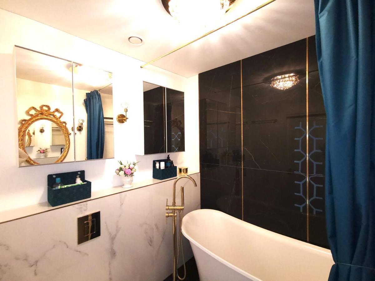 Апартаменти Luxury Penthouse With Large Terrace & Panoramic Old Town View Аеропорт Вільнюс Екстер'єр фото